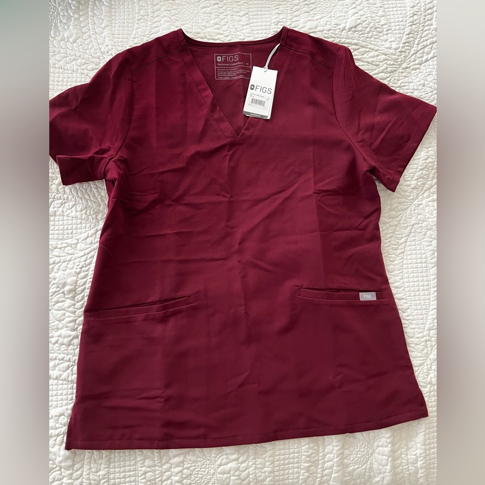 Fig Casma 3 Pocket Scrub Top